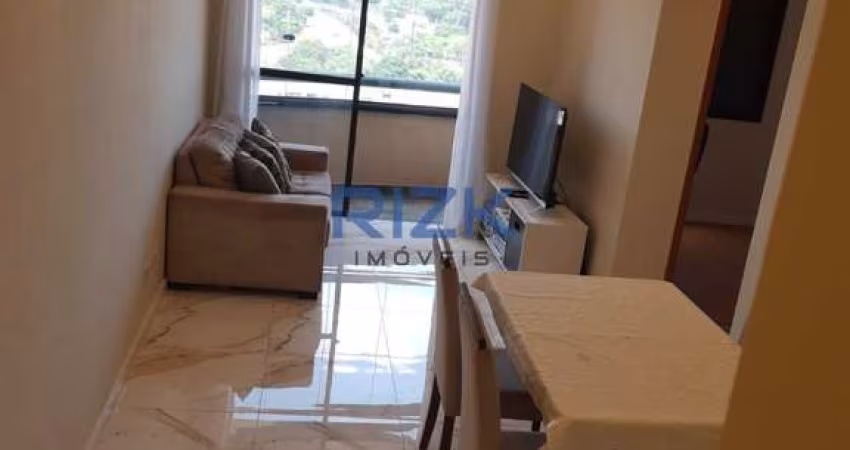 Apartamdento com 02 dormitorios e Varanda