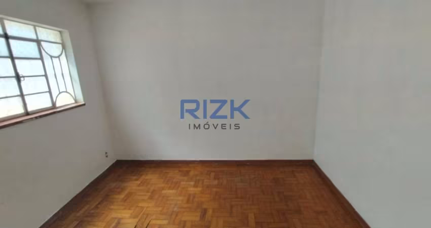 Casa com  2 quartos no Jd da Gloria