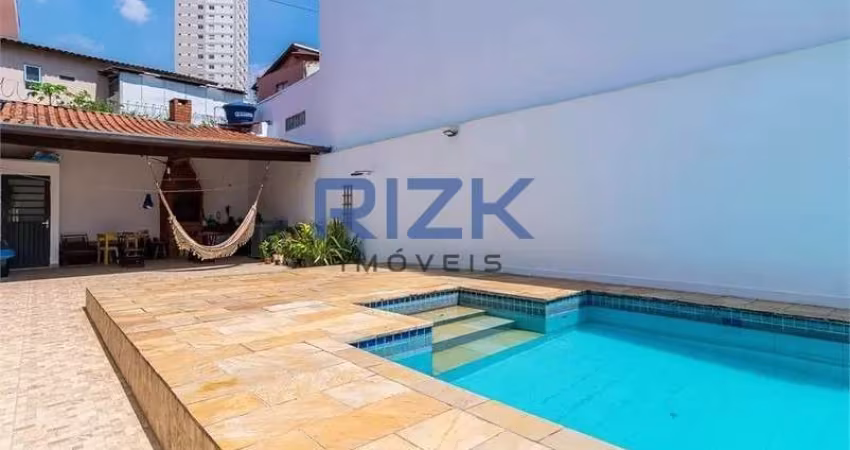 Sobrado de 3 quartos com Piscina