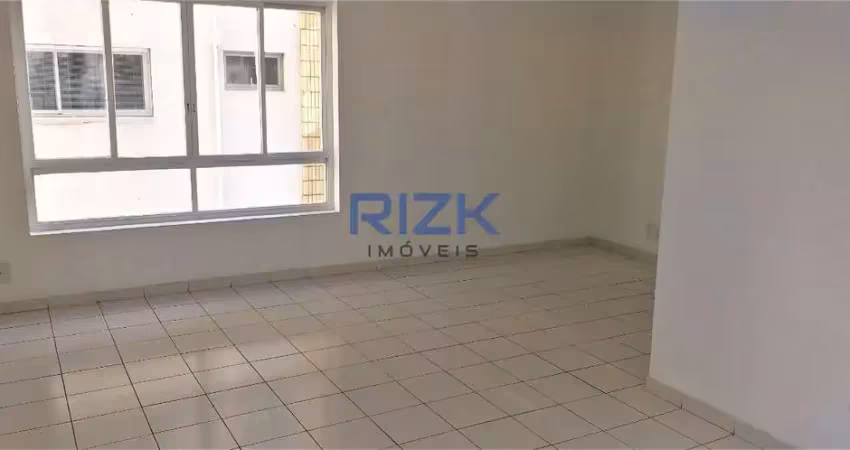 Apartamento com 03 dormits. no Paraiso