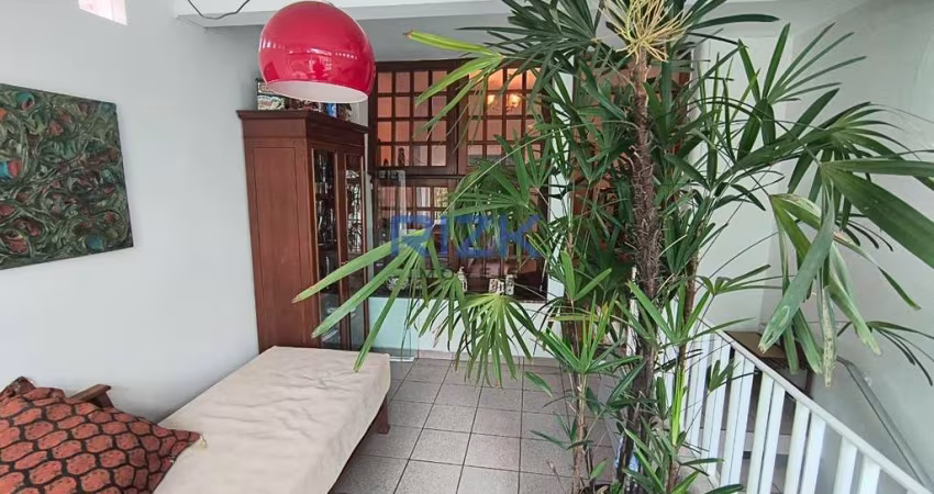 casa com 2 quartos no Jd da gloria