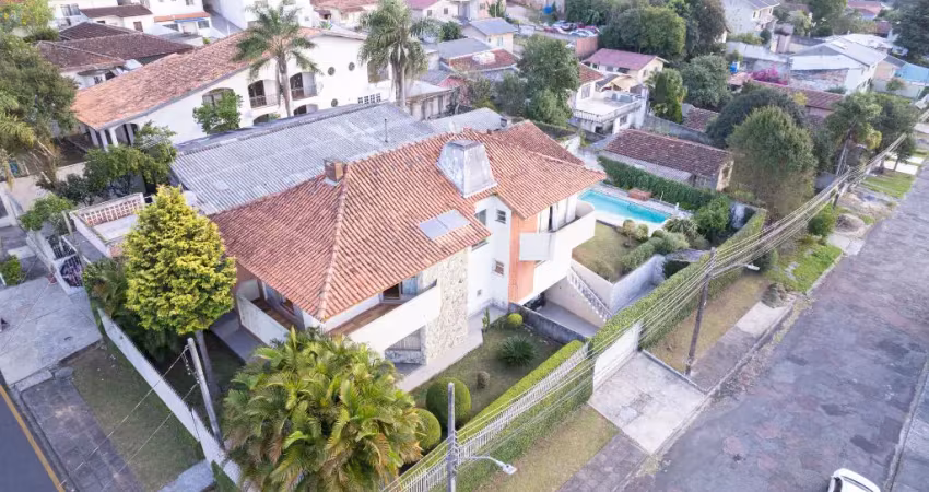 Casa de esquina - 313m² - terreno 540m² - pilarzinho