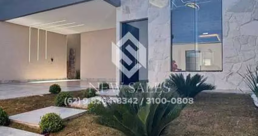 Casa alto padrão com 3 suítes, piscina e 168m² de elegância