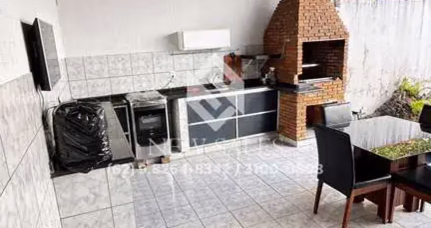 Casa em condominio- 2 quartos, 2 banheiros, armários-  vila brasilia