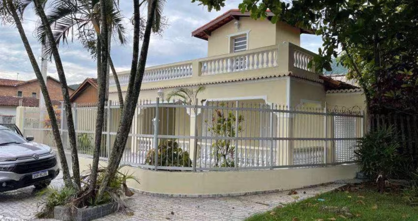 Casa com 4 dorms, Solemar, - Linda - Isolada - Esquina! - Cód: ACT2632
