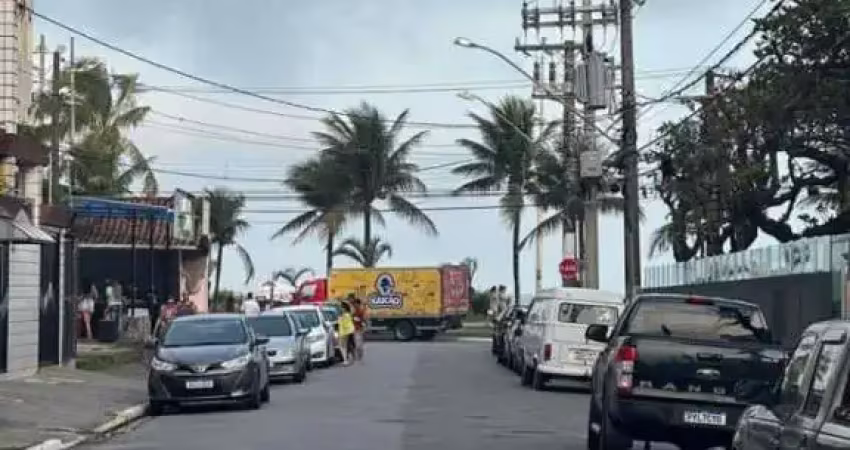 Sobrado 3 suítes à 80 mts do mar no caiçara!! oportunidade!!