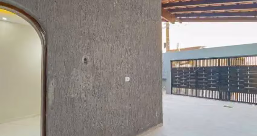 Linda casa térrea geminada reformada - aceita financiamento bancário!
