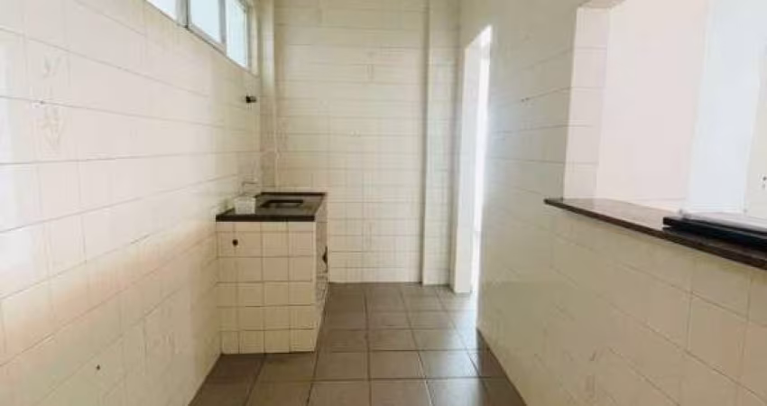 PSIU OLHA ISSO!! 2 DORMS PRIMEIRO ANDAR NA QUADRA DO MAR COM PRECINHO BOM!