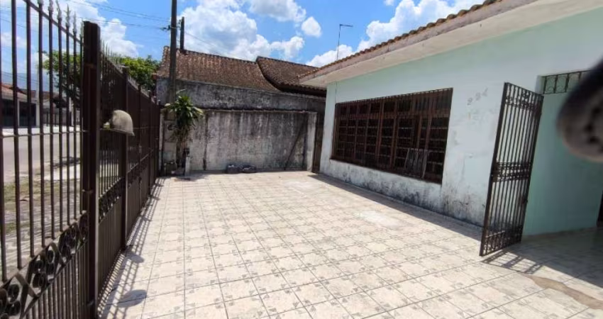 Casa Térrea Isolada com Edícula - 3 dorms + 1 na Edícula - 6 vagas de garagem!