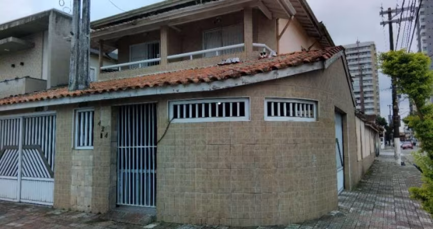 Sobrado de Esquina 2 dorms com Churrasqueira e Portão Automático!! - Cód: ACT3386