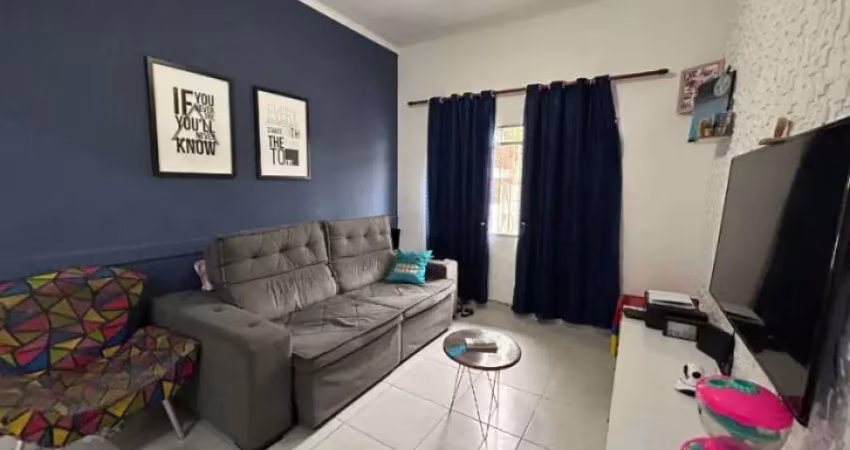 Linda Casa Térrea com 2 dorms - Edícula - Piscina e Churrasqueira! Lado Praia!