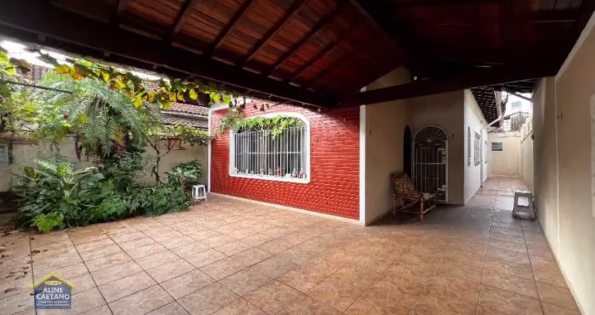 CASA ISOLADA, 3 DORMS , 3 VAGAS , EDÍCULA, MOBILIADA , EXCELENTE LOCALIZAÇÃO!!!