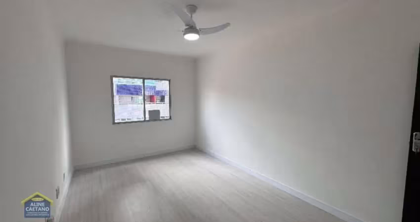Oportunidade - apto 02 dorms, 150 mts da praia - 260 mil