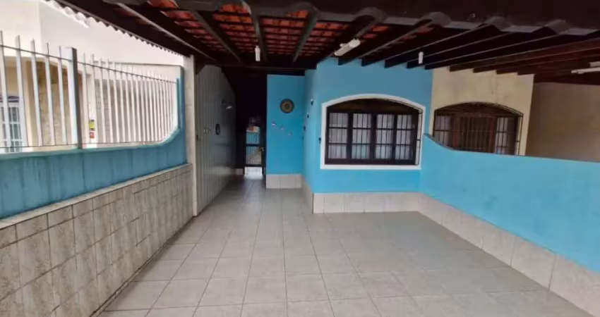 Linda casa térrea geminada - 2 dorms 2 vagas - financia! lado praia!