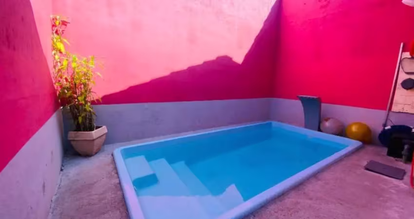 Casa térrea geminada com piscina e churrasqueira a carvão! financia!
