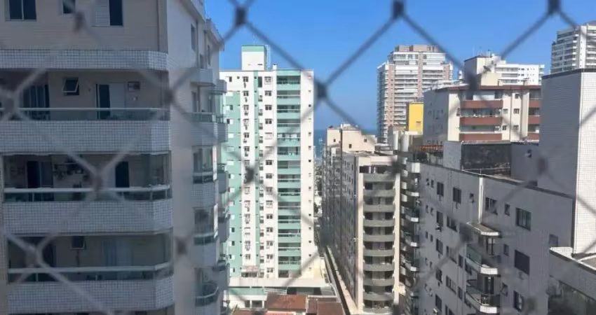 Apto 03 dorms, 02 vagas demarcadas , 300 mts da praia