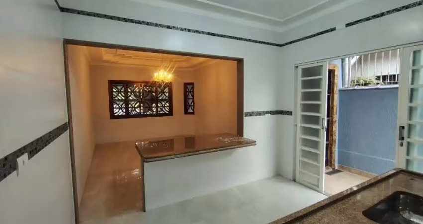 Linda casa reformada com 2 dorms  - churrasqueira a carvão e financia!