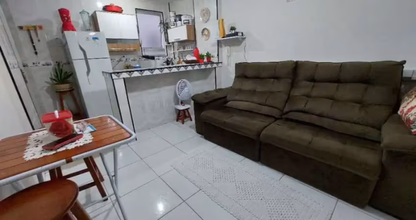 Ótimo negócio - kitão dividido, 300 mts da praia - 180 mil