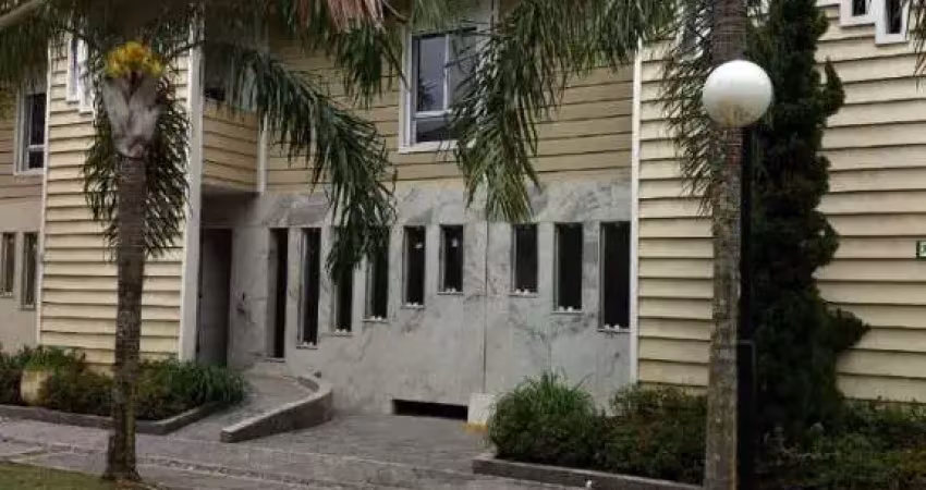 Casa em condomínio fechado, ao lado do novo shopping , financiamento com a construtora.