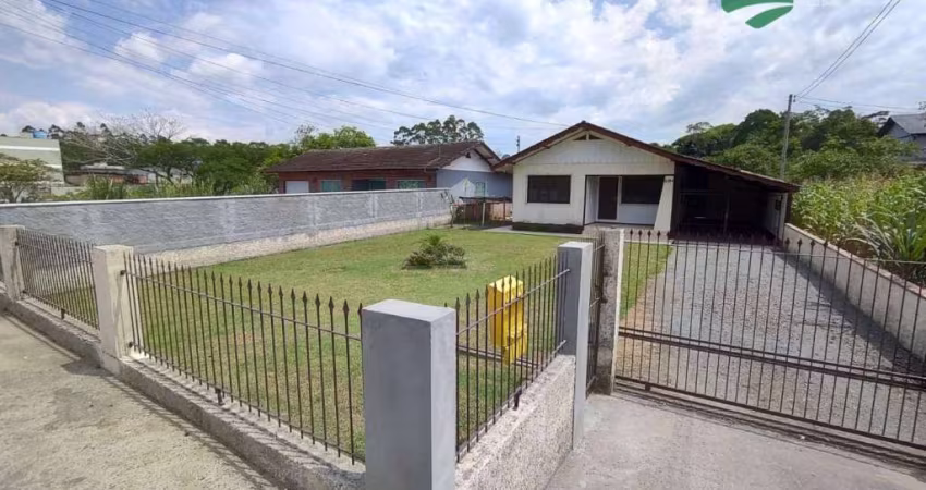 Casa com 3 dormitórios para alugar, 142 m² por R$ 2.200,00/mês - Fidélis - Blumenau/SC