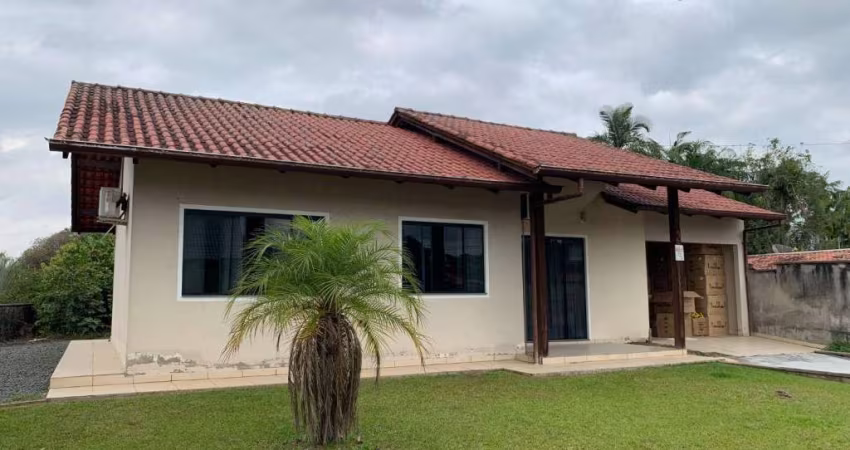 Casa com 3 dormitórios à venda, 160 m² por R$ 800.000,00 - Estados - Timbó/SC