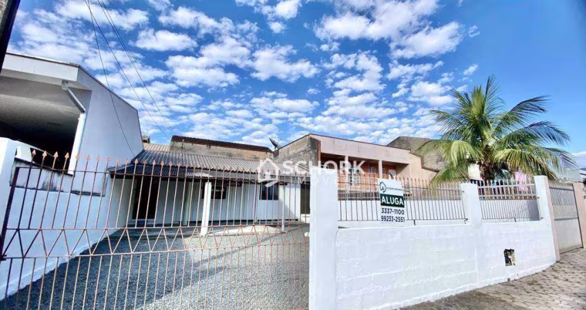 Casa com 3 dormitórios para alugar, 100 m² por R$ 1.700,00/mês - Itoupava Central - Blumenau/SC