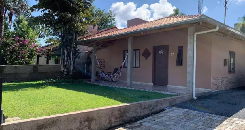 Casa com 3 dormitórios à venda, 118 m² por R$ 700.000,00 - Quintino - Timbó/SC