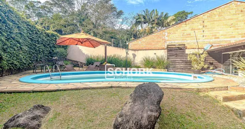 Casa com 3 dormitórios à venda, 220 m² por R$ 795.000,00 - Badenfurt - Blumenau/SC