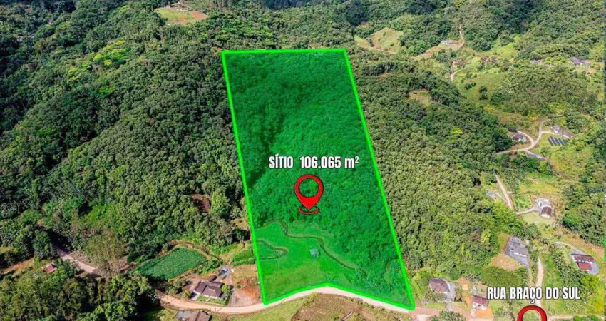 Sítio com 3 dormitórios à venda, 106065 m² por R$ 3.000.000,00 - Vila Itoupava - Blumenau/SC