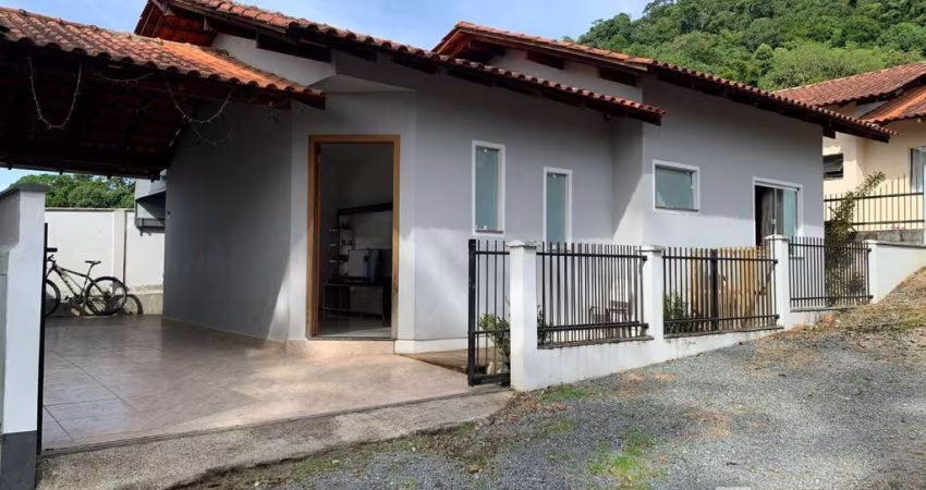 Casa com 2 dormitórios à venda, 70 m² por R$ 330.000,00 - Tiroleses - Timbó/SC