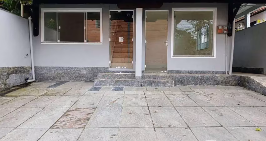 Casa com 3 dormitórios para alugar, 75 m² por R$ 2.330,00/mês - Itoupava Central - Blumenau/SC