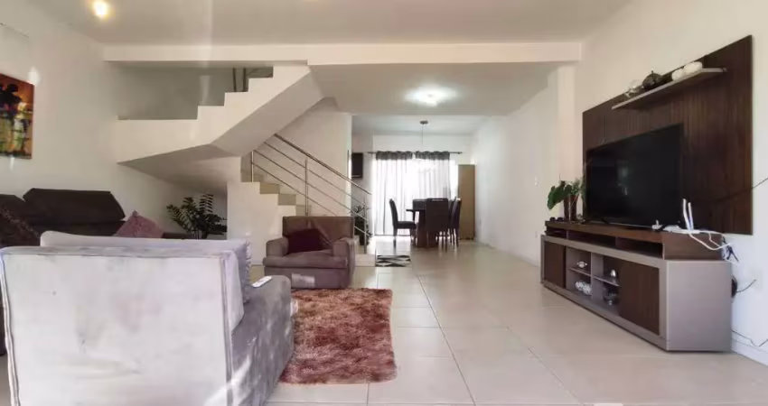 Sobrado com 3 dormitórios à venda, 134 m² por r$ 540.000,00 - velha - blumenau/sc