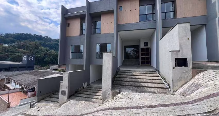 Sobrado com 3 dormitórios à venda, 112 m² por r$ 550.000,00 - água verde - blumenau/sc