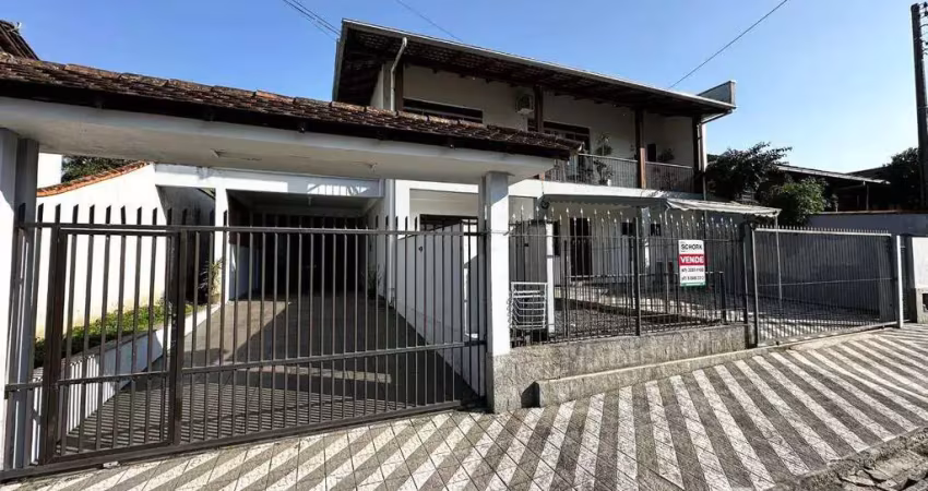 Casa com 3 dormitórios à venda, 448 m² por r$ 650.000,00 - itoupava central - blumenau/sc