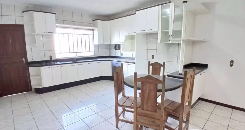 Casa com 4 dormitórios para alugar, 220 m² por r$ 2.500,00/mês - asilo - blumenau/sc