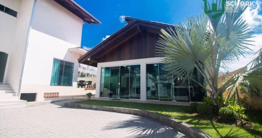 Casa com 3 dormitórios à venda, 353 m² por R$ 2.200.000,00 - Itoupava Central - Blumenau/SC