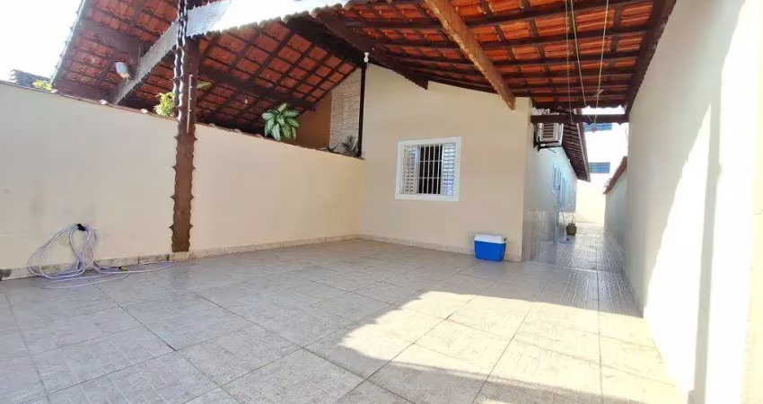 Casa à venda em Mongaguá, Jussara, com 2 quartos, com 75 m²