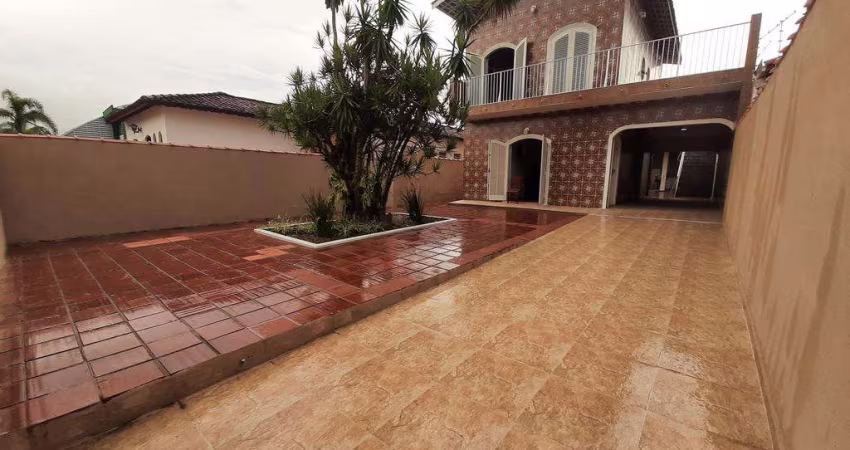 Sobrado à venda em Itanhaém, Cibratel II, com 5 quartos, com 252 m²