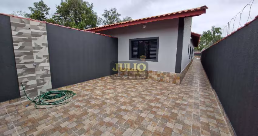 Casa à Venda em Verde Mar, Itanhaém – 65m², Piscina e Churrasqueira