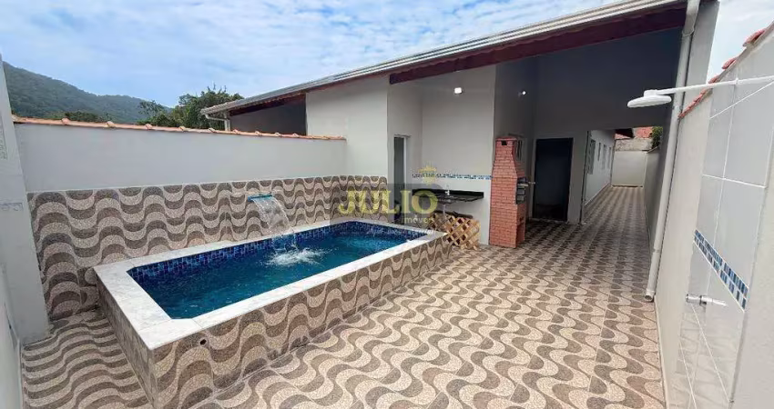 Casa nova com piscina e churrasqueira, 10 minutos do centro de itanhaém, apenas r$ 339.900,00