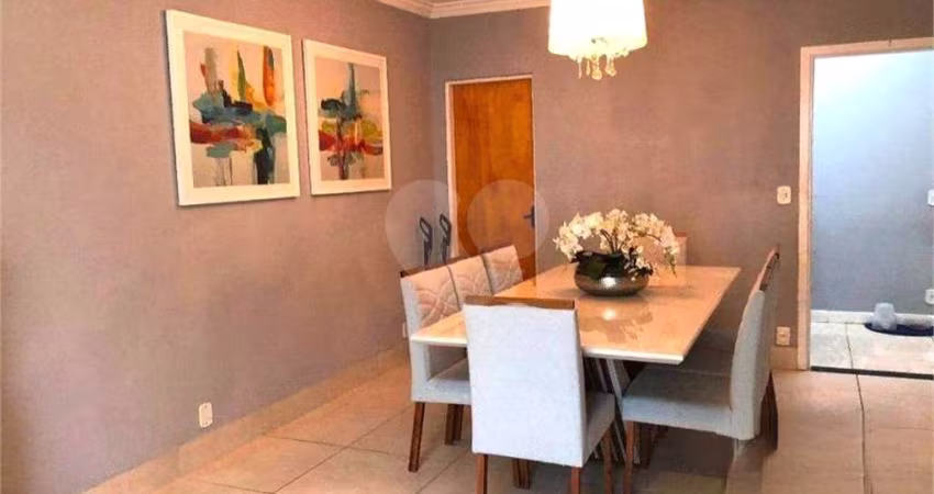 Casa com 3 quartos à venda em Vila Viotto - SP