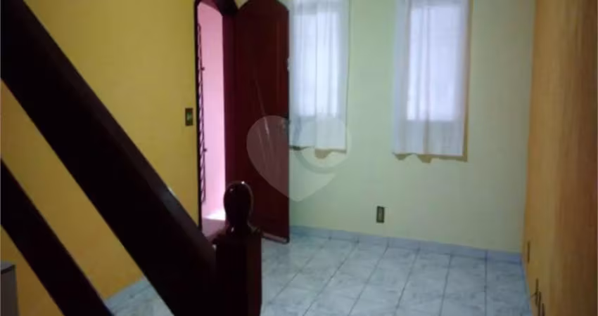 Casa com 3 quartos à venda em Vila Tupi - SP