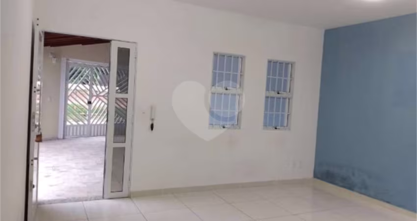 Casa com 2 quartos à venda em Jardim Novo Mundo - SP