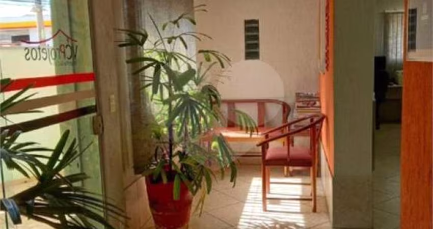 Casa com 6 quartos à venda em Jardim Estádio - SP