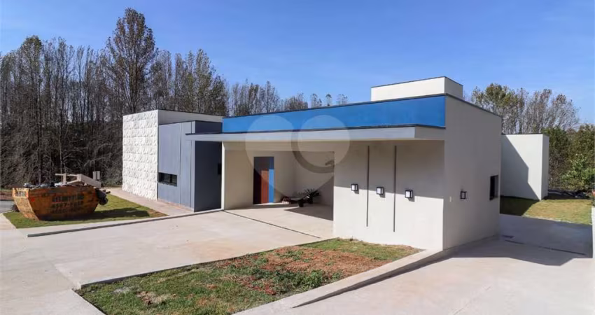 Condomínio com 4 quartos à venda em Caxambu - SP