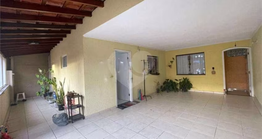 Casa com 3 quartos à venda em Jardim Danúbio - SP