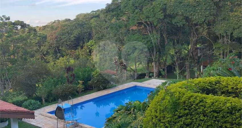 Chácara com 4 quartos à venda em Santa Clara - SP