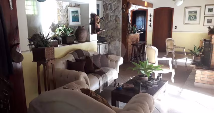 Sítio com 3 quartos à venda em Santa Clara - SP