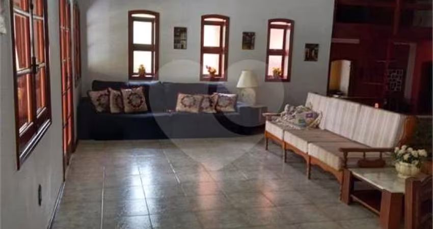 Chácara com 4 quartos à venda em Santa Luzia - SP
