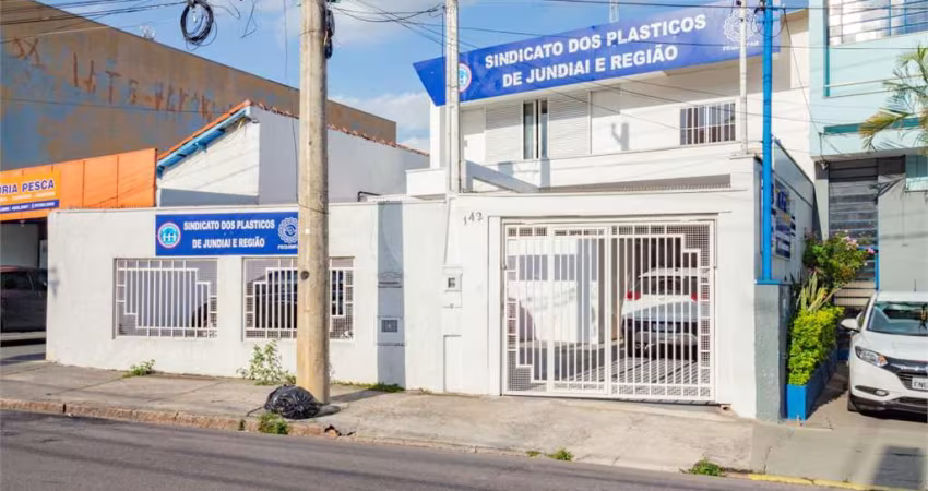 Casa com 3 quartos à venda em Vila Vianelo - SP
